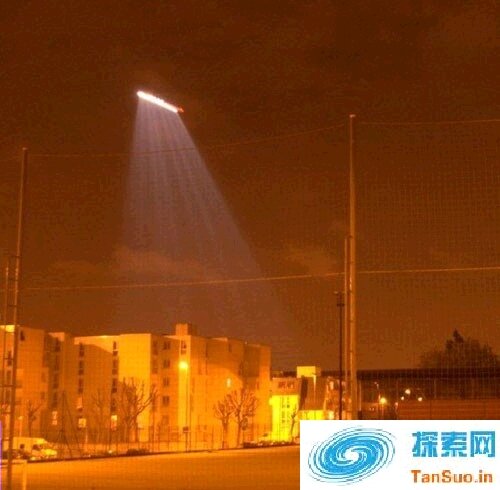 2010年7月萧山机场上空出现“ufo”导致机场关闭政府介入