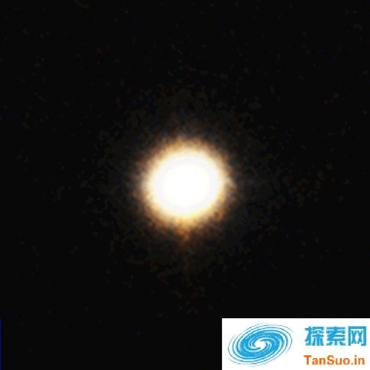 矮星系M60-UCD1中心地带发现潜藏一个“超大质量”黑洞