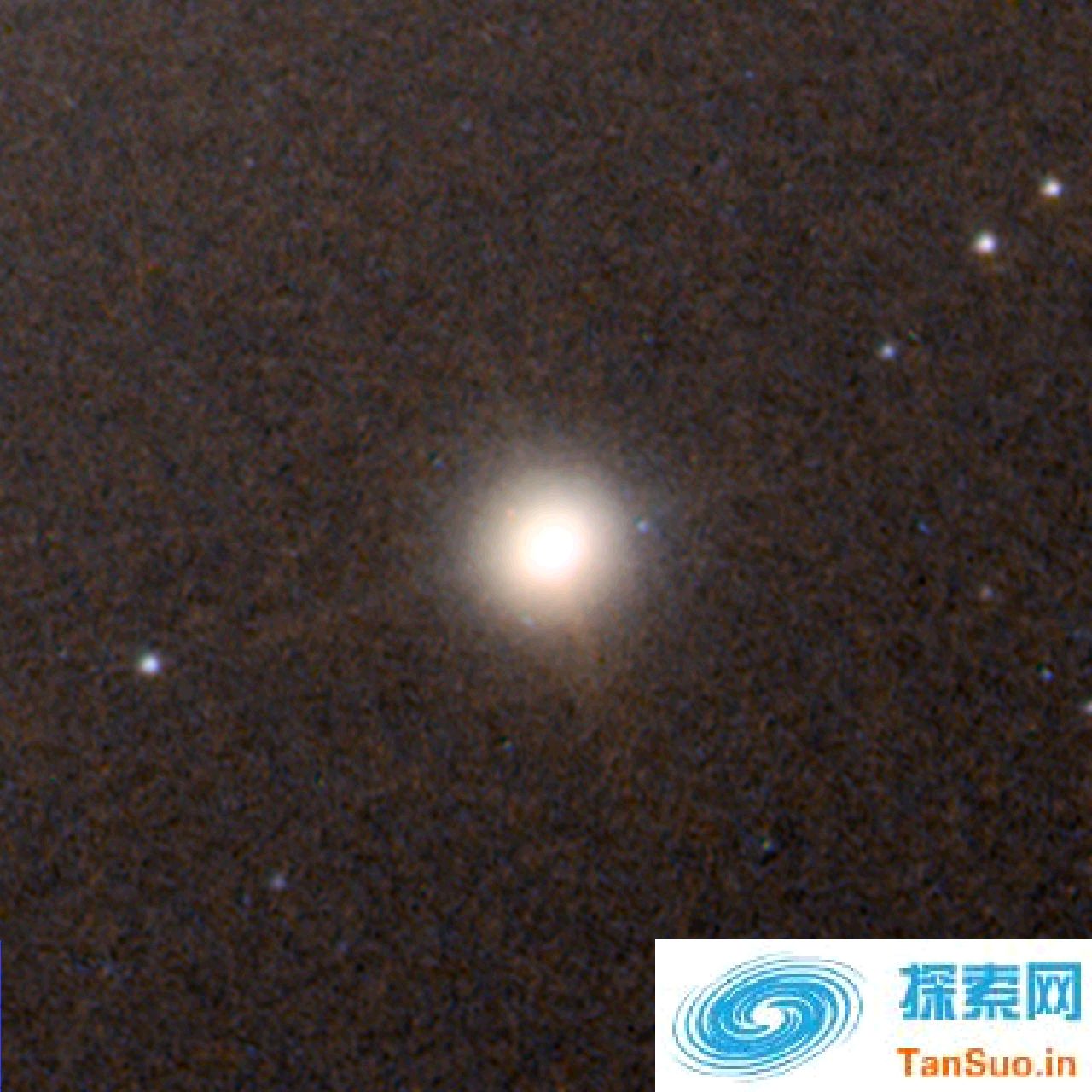 矮星系M60-UCD1中心地带发现潜藏一个“超大质量”黑洞