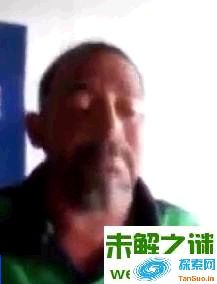 惊呆！巴西男子竟一口活吞小鸡下肚